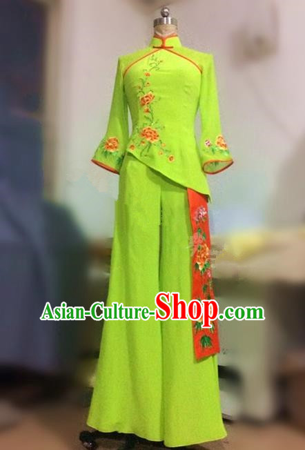 Traditional Ancient Chinese National Folk Yanko Dance Embroidery Costume, Elegant Hanfu China Classical Dance Dress Green Clothing for Women