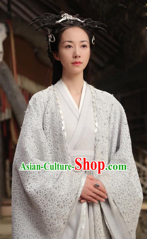 Asian Chinese Traditional Northern and Southern Dynasties Saintess Costume and Headpiece Complete Set, Lost Love In Times China Ancient Fairy Princess Embroidered Dress Clothing