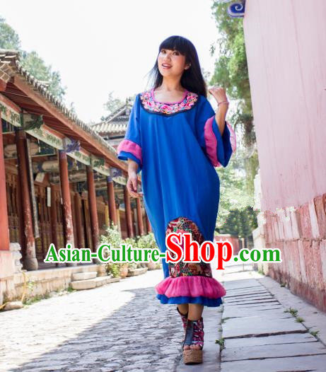 Traditional Chinese National Costume Long Dress, Elegant Hanfu China Miao Nationality Embroidered Blue Dress for Women