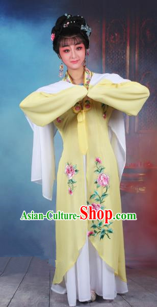 Traditional China Beijing Opera Young Lady Hua Tan Costume Princess Yellow Embroidered Cape, Ancient Chinese Peking Opera Diva Embroidery Dress Clothing