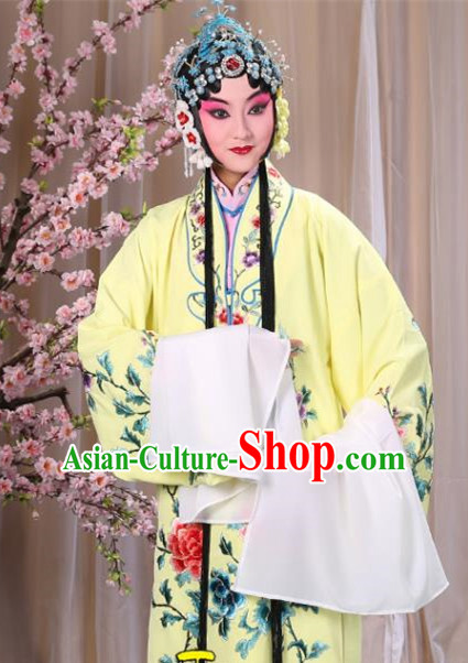 Top Grade Professional Beijing Opera Imperial Consort Costume Hua Tan Yellow Embroidered Cape, Traditional Ancient Chinese Peking Opera Diva Embroidery Peony Clothing
