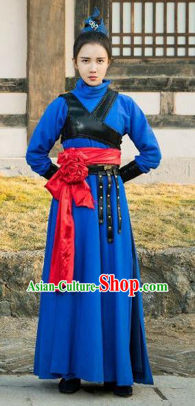 Traditional Chinese Ming Dynasty Female Imperial Bodyguard Costume and Headpiece Complete Set, China Ancient Swordswoman Clothing for Women