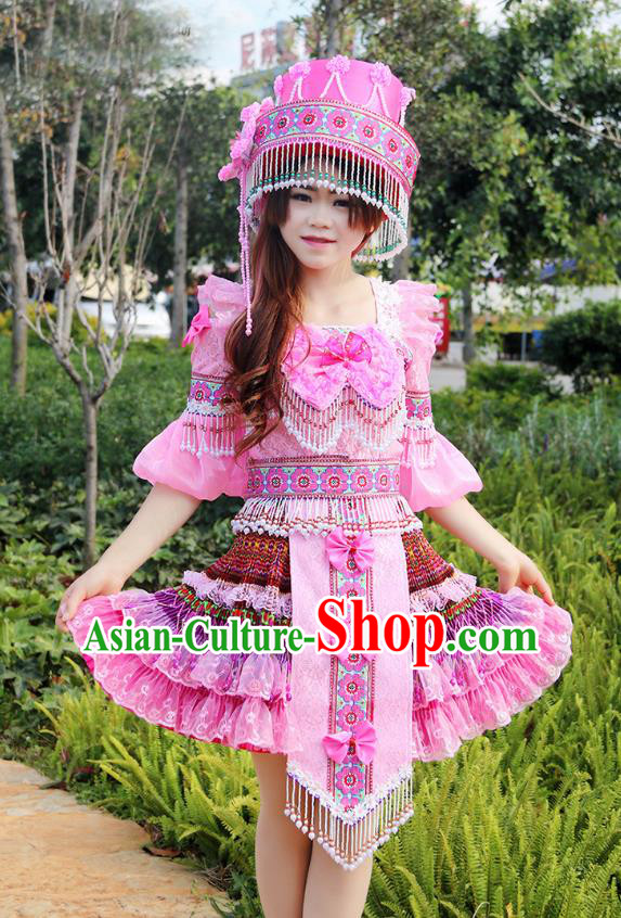 Traditional Chinese Miao Nationality Wedding Bride Costume Embroidered Pink Pleated Skirt and Hat, Hmong Folk Dance Ethnic Chinese Minority Nationality Embroidery Clothing for Women