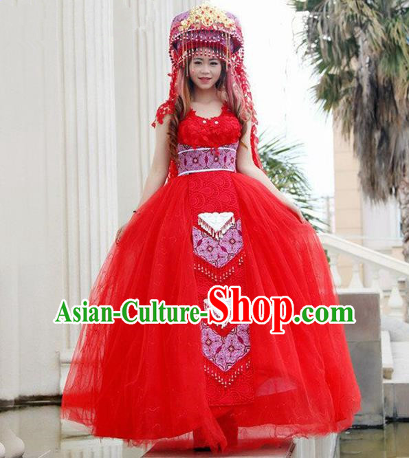 Traditional Chinese Miao Nationality Wedding Veil Costume Embroidered Red Bubble Dress and Headwear, Hmong Folk Dance Ethnic Chinese Minority Nationality Embroidery Clothing for Women