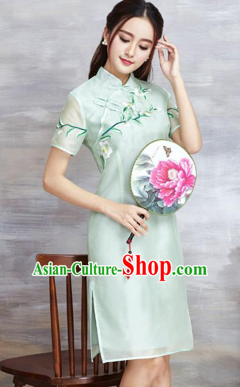 Top Grade Asian Chinese Costumes Classical Embroidery Silk Cheongsam, Traditional China National Plated Buttons Chirpaur Green Qipao for Women