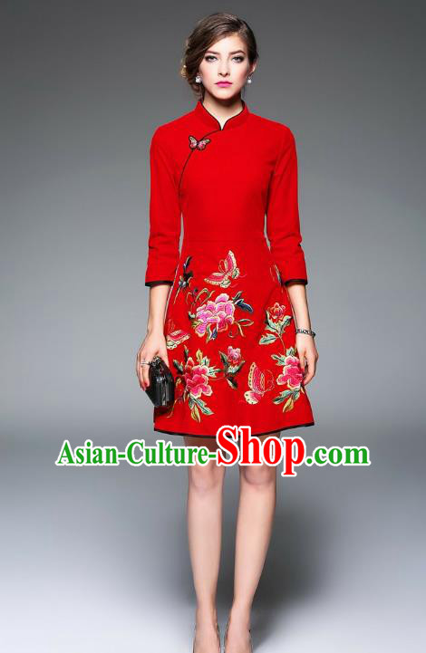 Top Grade Asian Chinese Costumes Classical Embroidery Butterfly Flowers Cheongsam, Traditional China National Middle Sleeve Chirpaur Dress Red Qipao for Women