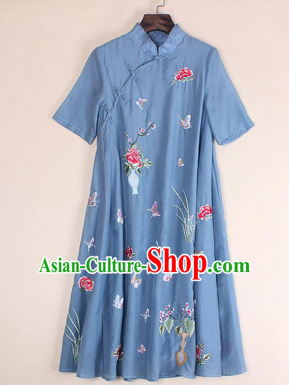 Top Grade Asian Chinese Costumes Classical Embroidery Blue Dress Silk Cheongsam, Traditional China National Embroidered Chirpaur Qipao for Women
