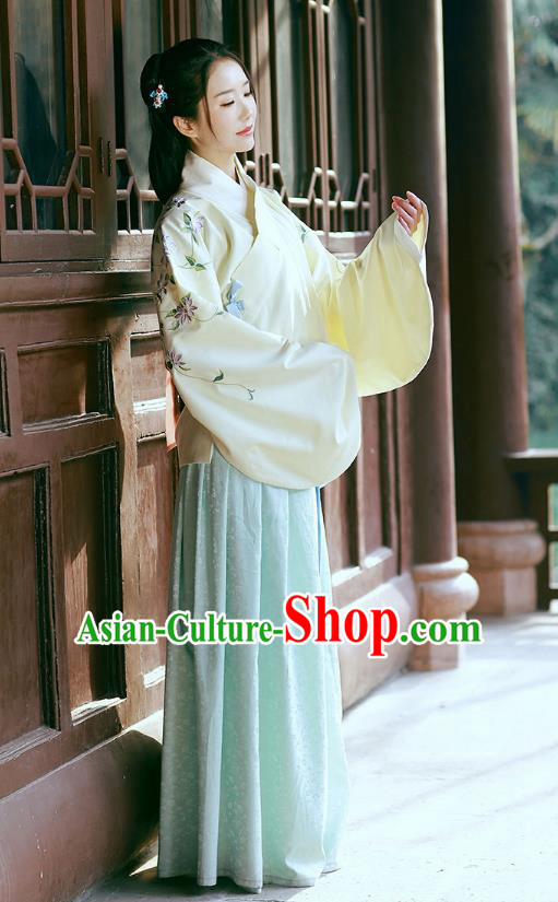 Traditional Chinese Ancient Young Lady Hanfu Costume, Asian China Ming Dynasty Princess Embroidered Yellow Blouse and Skirts for Women