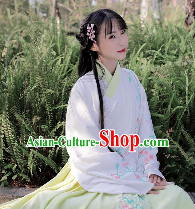 Traditional Chinese Ancient Hanfu Costume Embroidered Slant Opening White Blouse, Asian China Ming Dynasty Princess Upper Outer Garment Clothing for Women
