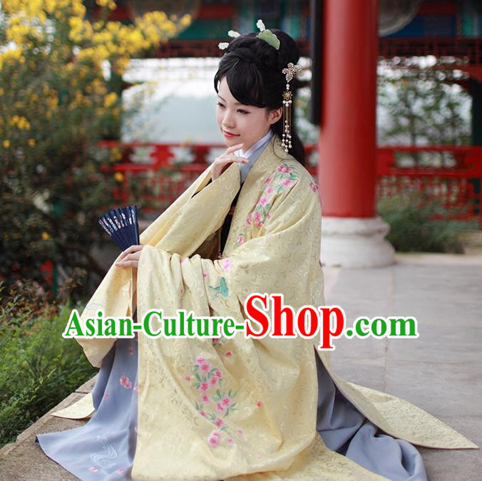 Asian Chinese Ming Dynasty Princess Costume Embroidery Yellow Cloak, Ancient China Palace Lady Embroidered Cardigan Clothing for Women