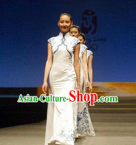 Traditional Chinese National Young Lady Qipao Costume, China Blue Embroidered Cheongsam Dress for Women