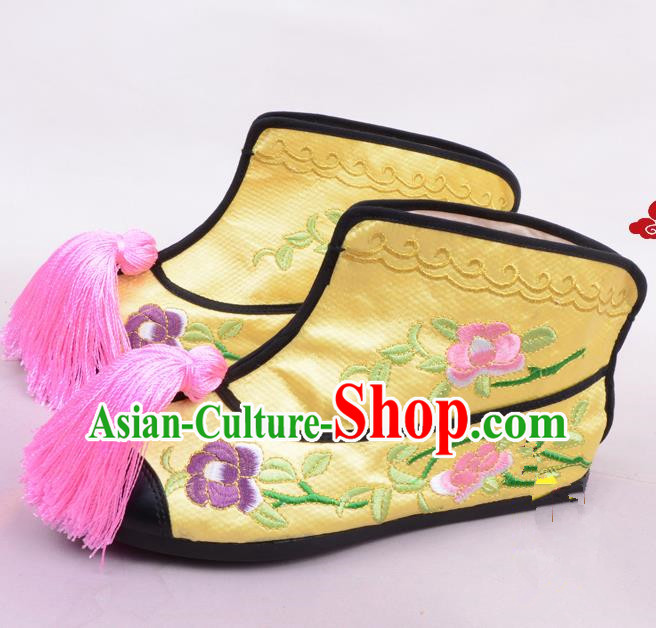 Traditional Beijing Opera Swordplay Embroidered Yellow Boots Young Lady Shoes, Ancient Chinese Peking Opera Blues Embroidery Peony Shoes