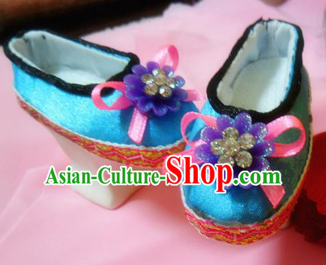 Traditional Handmade Chinese Ancient Qing Dynasty Manchu Palace Lady Shoes Princess Embroidered Shoes for Women