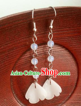 Traditional Chinese Handmade Classical White Eardrop Ancient Palace Queen Hanfu Earrings for Women