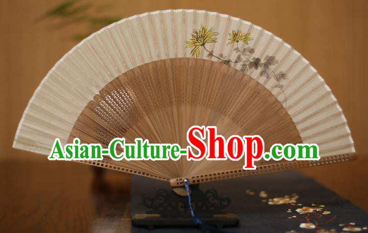 Traditional Chinese Crafts Printing Chrysanthemum Folding Fan, China Handmade Classical Silk Pierced Fans for Women