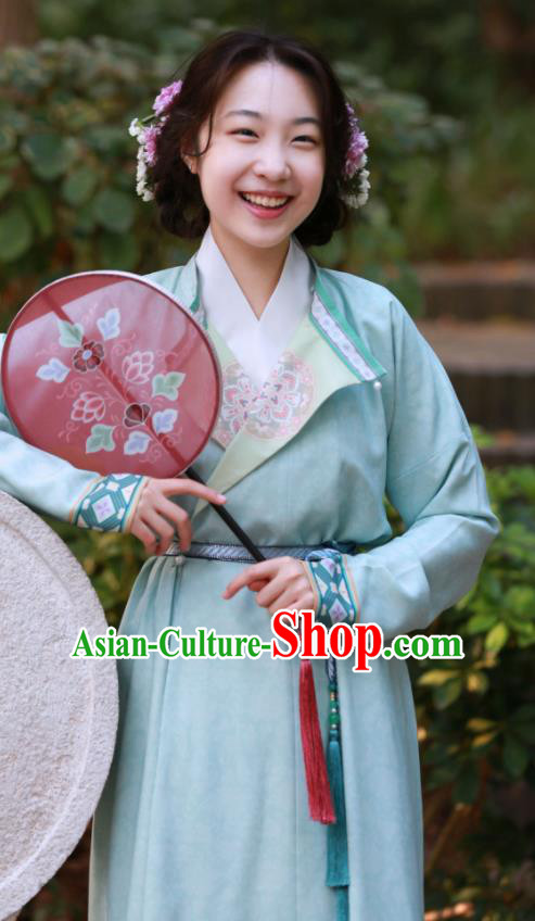Chinese Tang Dynasty Replica Costumes Traditional Ancient Imperial Bodyguard Round Collar Robe for Women