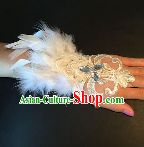 Top Grade Halloween Catwalks Wristlet Accessories Brazilian Carnival White Feather Bracelet for Women
