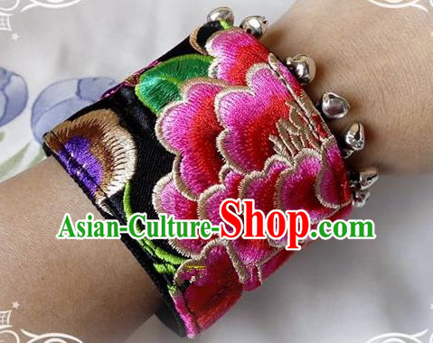 Chinese Traditional National Accessories Ethnic Embroidered Peony Black Bracelet for Women