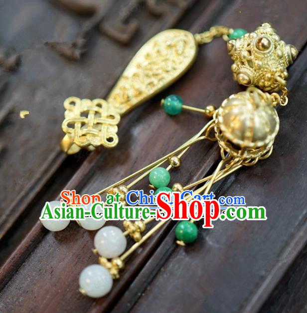 Chinese Traditional Palace Golden Brooch Ancient Bride Hanfu Breastpin Jewelry Accessories for Women