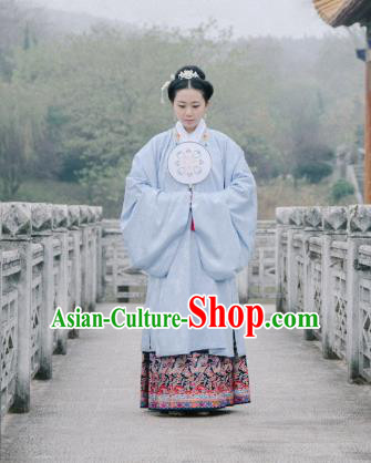 China Ancient  Ming Dynasty Nobility Lady Dress Clothing Long Cape for Women