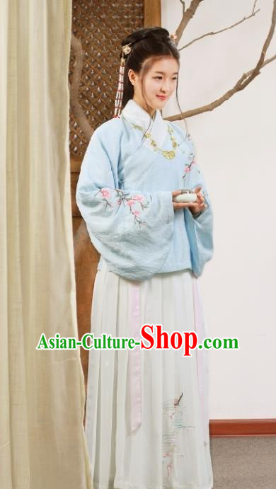 Chinese Ancient Ming Dynasty Palace Princess Embroidered Costume for Women