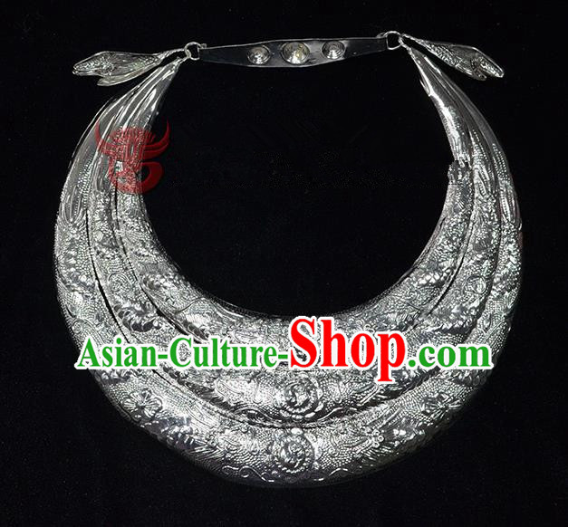 Traditional Chinese Miao Nationality Accessories Necklets Hmong Sliver Necklace for Women