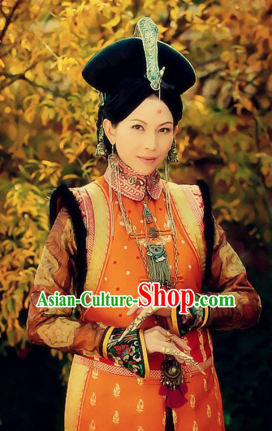 Ancient Chinese Qing Dynasty Manchu Empress Xiaoduanwen Embroidered Historical Costume for Women