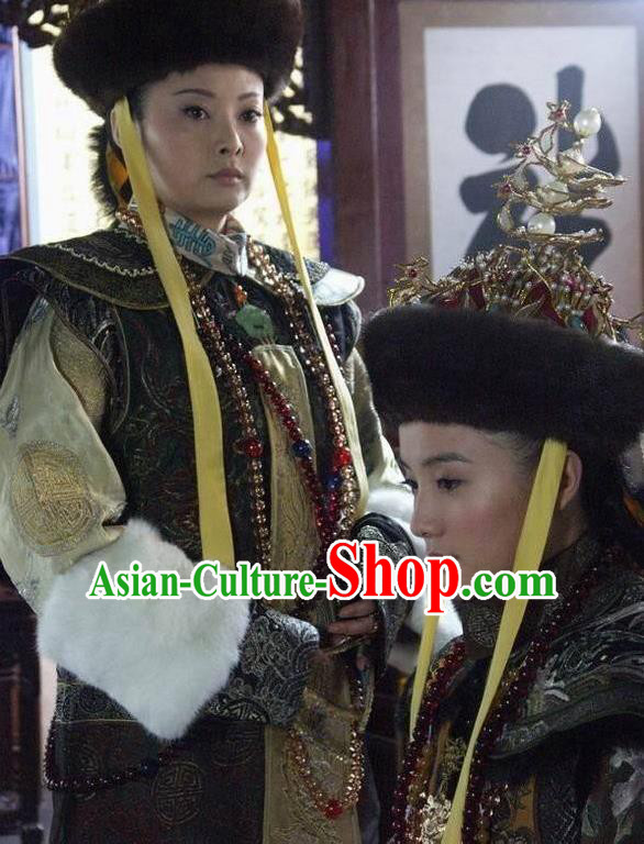 Chinese Ancient Qing Dynasty Manchu Historical Costume Queen Mother Embroidered Dress for Women