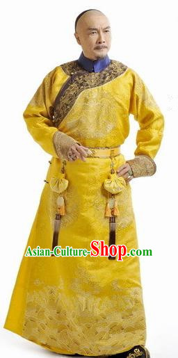 Chinese Qing Dynasty Emperor Kangxi Historical Costume Ancient Manchu Imperial Robe Clothing for Men