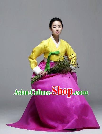 Korean Traditional Palace Garment Hanbok Fashion Apparel Costume Bride Yellow Blouse and Rosy Dress for Women