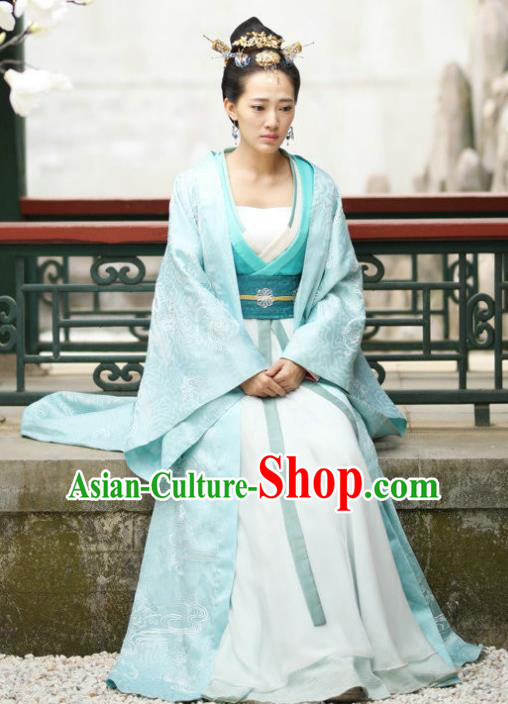 Chinese Ancient Ming Dynasty Imperial Concubine Embroidered Dress Costume for Women