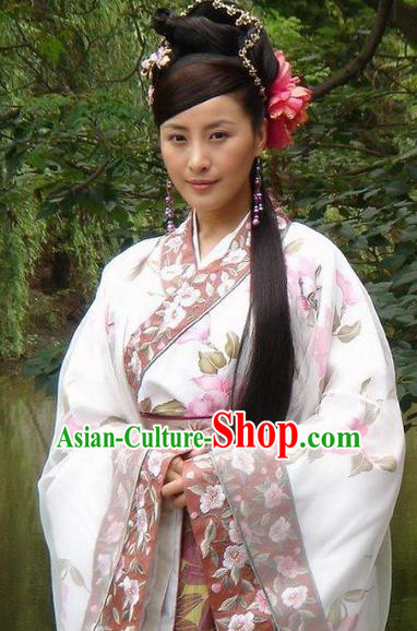 Chinese Ancient Ming Dynasty Nobility Lady Embroidered Dress Costume for Women