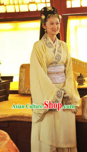 Chinese Ancient Ming Dynasty Palace Princess Embroidered Dress Historical Costume for Women