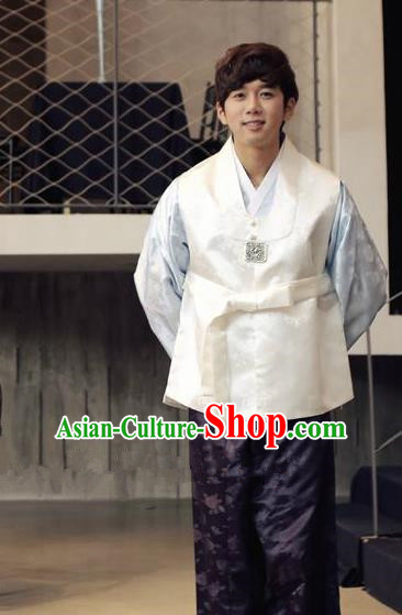Traditional Korean Costumes Ancient Korean Male Hanbok Bridegroom Costume White Vest and Purple Pants for Men