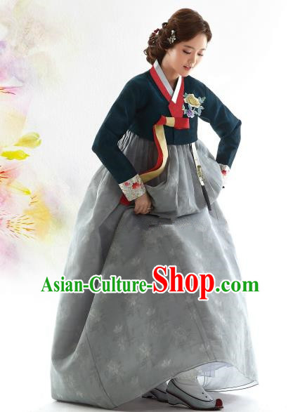 Korean Traditional Bride Hanbok Atrovirens Blouse and Grey Embroidered Dress Ancient Formal Occasions Fashion Apparel Costumes for Women