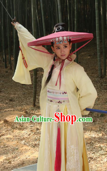 Ancient Chinese Ming Dynasty Female Knight-errant Yellow Dress Swordswoman Replica Costume for Women