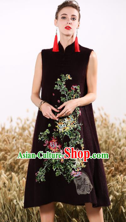 Chinese National Costume Embroidered Cheongsam Qipao Dress for Women