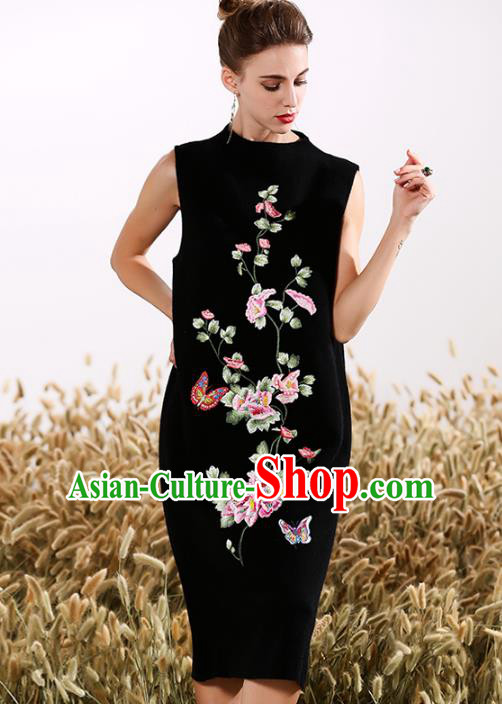 Chinese National Costume Embroidered Butterfly Black Cheongsam Vintage Qipao Dress for Women
