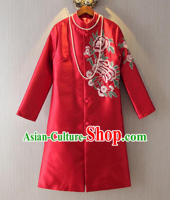 Chinese Traditional National Costume Tangsuit Embroidered Red Dust Coat for Women