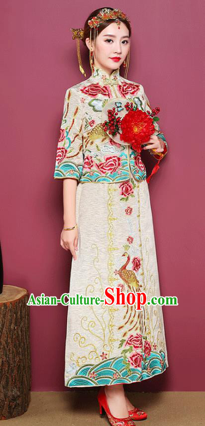 Chinese Ancient Wedding Costume Bride White Toast Clothing, China Traditional Delicate Embroidered Peony Dress Xiuhe Suits for Women