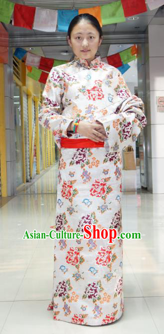 Chinese Traditional Zang Nationality White Brocade Tibetan Robe, China Tibetan Ethnic Heishui Dance Costume for Women