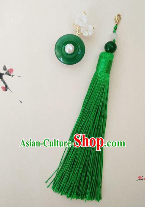 Chinese Ancient Handmade Brooch Jewelry Accessories Green Tassel Peace Buckle Breastpin for Women