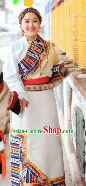Chinese Traditional Brocade Tibetan Robe Minority Costume Zang Nationality Clothing for Women