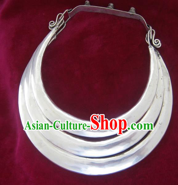 Chinese Miao Sliver Ornaments Wedding Necklace Traditional Hmong Sliver Necklet for Women