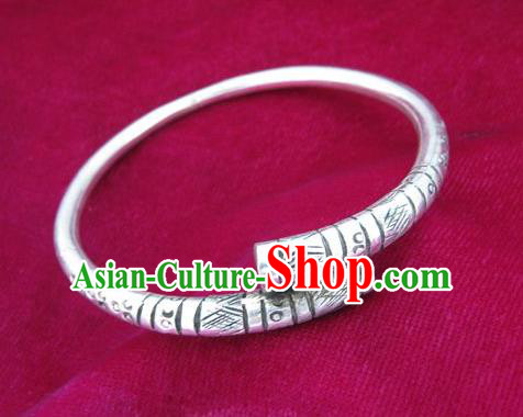 Traditional Chinese Miao Nationality Hair Accessories Hmong Female Folk Dance Hairpins Bracelet Sliver Necklace Headwear for Women
