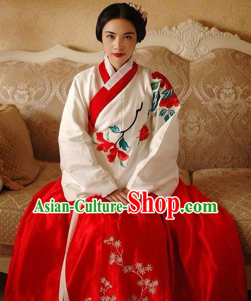Chinese Ancient Ming Dynasty Young Mistress Embroidered Costumes for Women