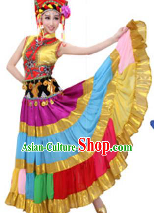 Traditional Chinese Yi Nationality Dance Pleated Skirt, China Yi Minority Folk Dance Ethnic Costume and Headwear for Women