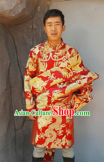 Chinese Traditional Zang Nationality Wedding Costume, China Tibetan Ethnic Embroidered Dragon Red Tibetan Robe for Men