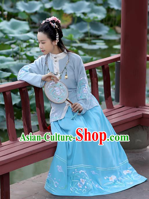 Chinese Ancient Hanfu Dress Ming Dynasty Princess Embroidered Costumes and Jewelry Accessories for Women