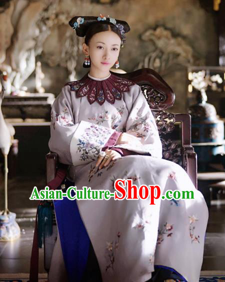 Chinese Ancient Drama Manchu Palace Lady Costume Story of Yanxi Palace Qing Dynasty Imperial Consort Embroidered Clothing for Women